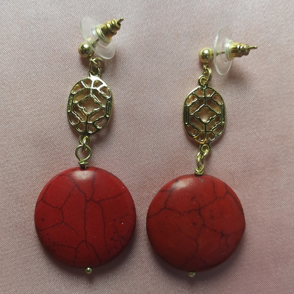 18kt Gold Plated & Red Dyed Stone Earrings - Picture 3 of 4